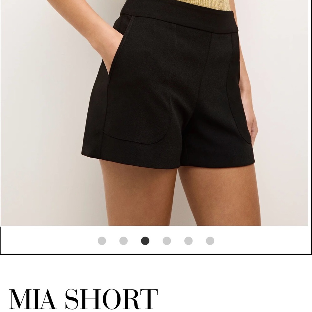 NWT Marie Oliver Mia Shorts Navy 10